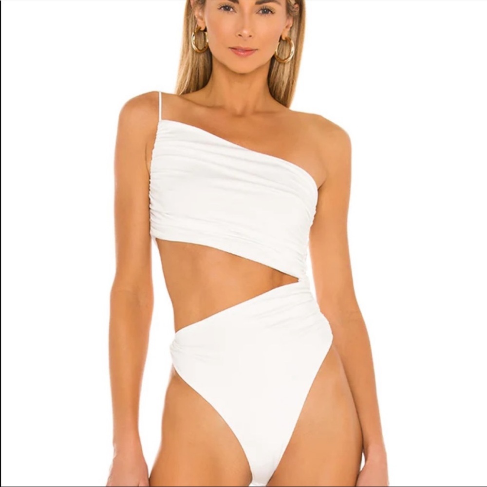 SUPERDOWN VERONICA CUT OUT BODYSUIT